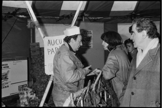 Exposition restos du coeur galerie photo AFP Coluche
